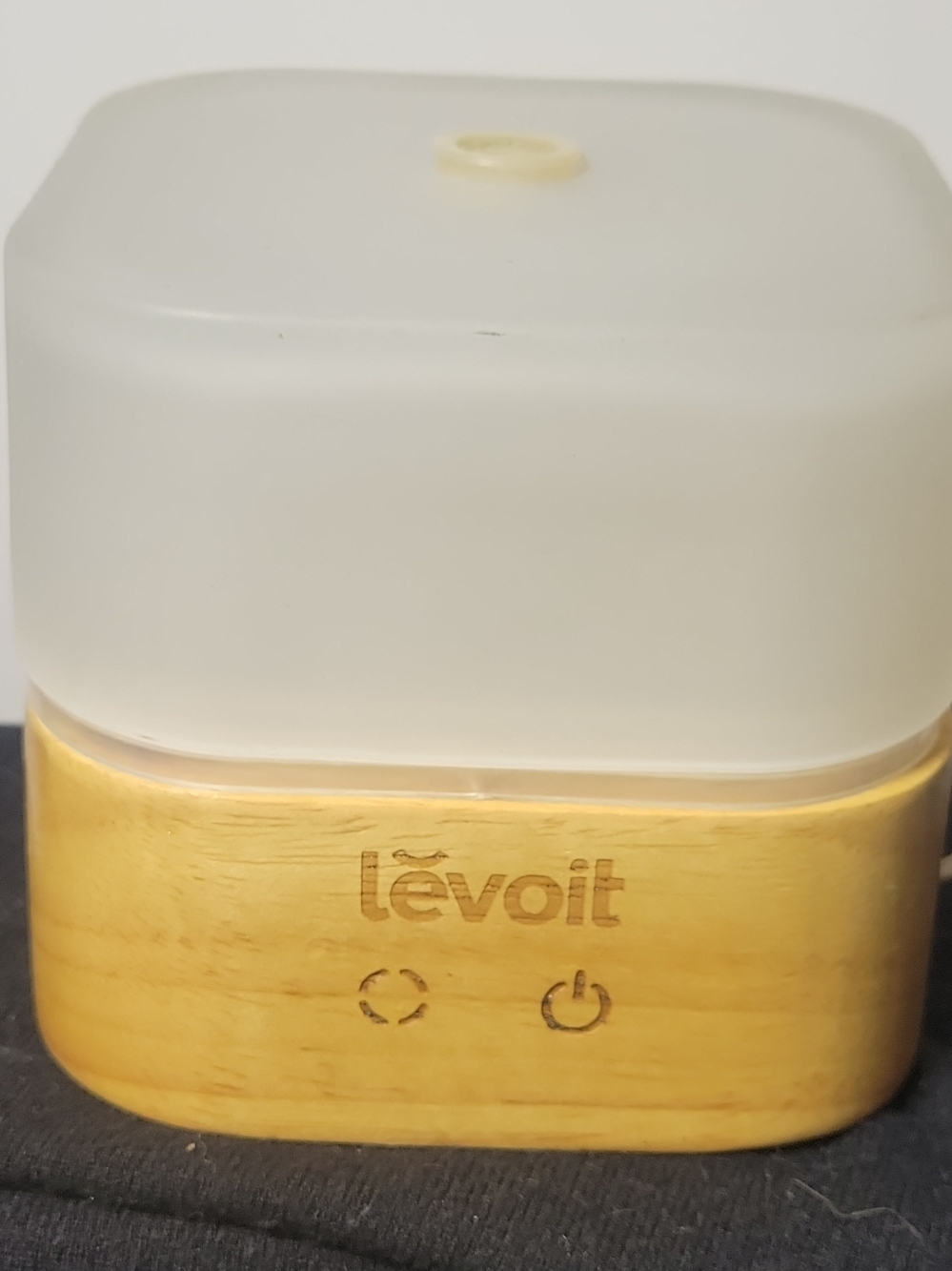 Levoit White and Wood Aromatherapy Diffuser
